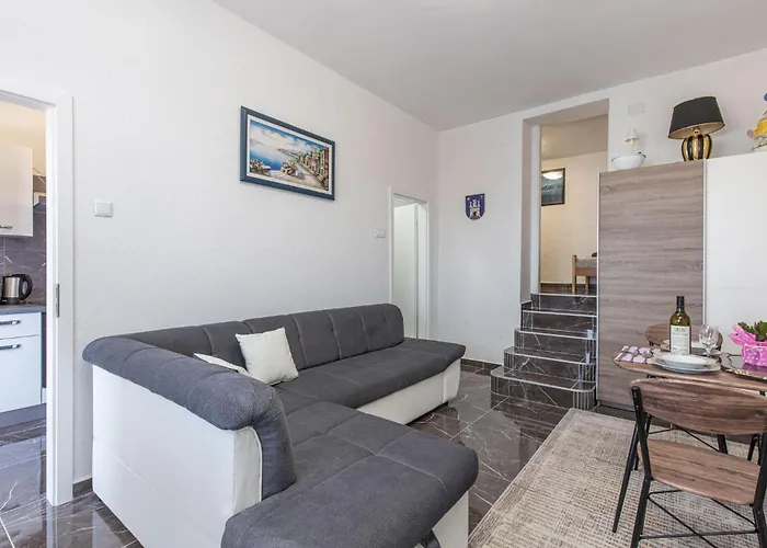 Apartment Amazing In With Wifi Kraljevica